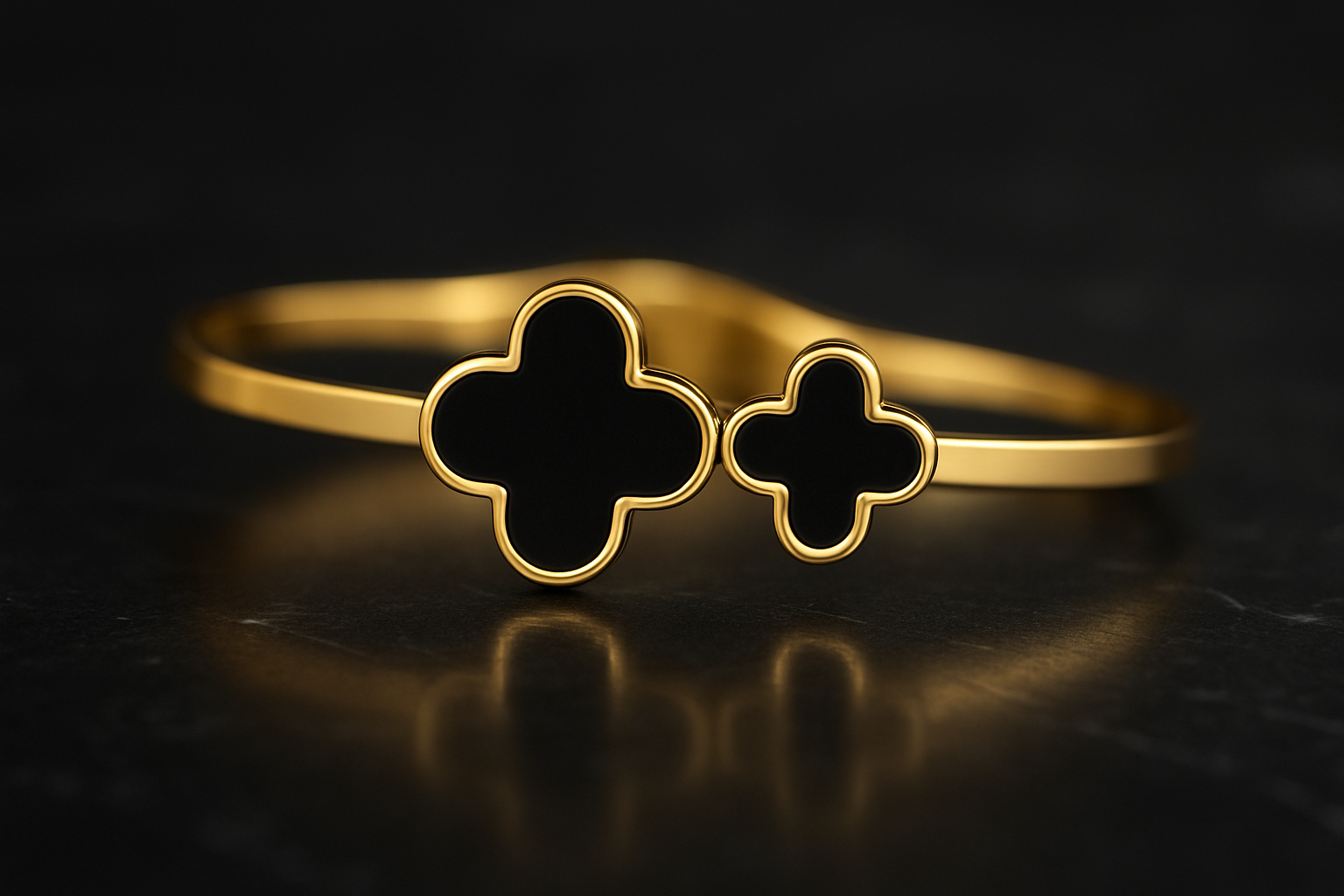 Elegant Black Clover Adjustable Bracelet – Stainless Steel Braclet  with 1-Carat Gold Polish