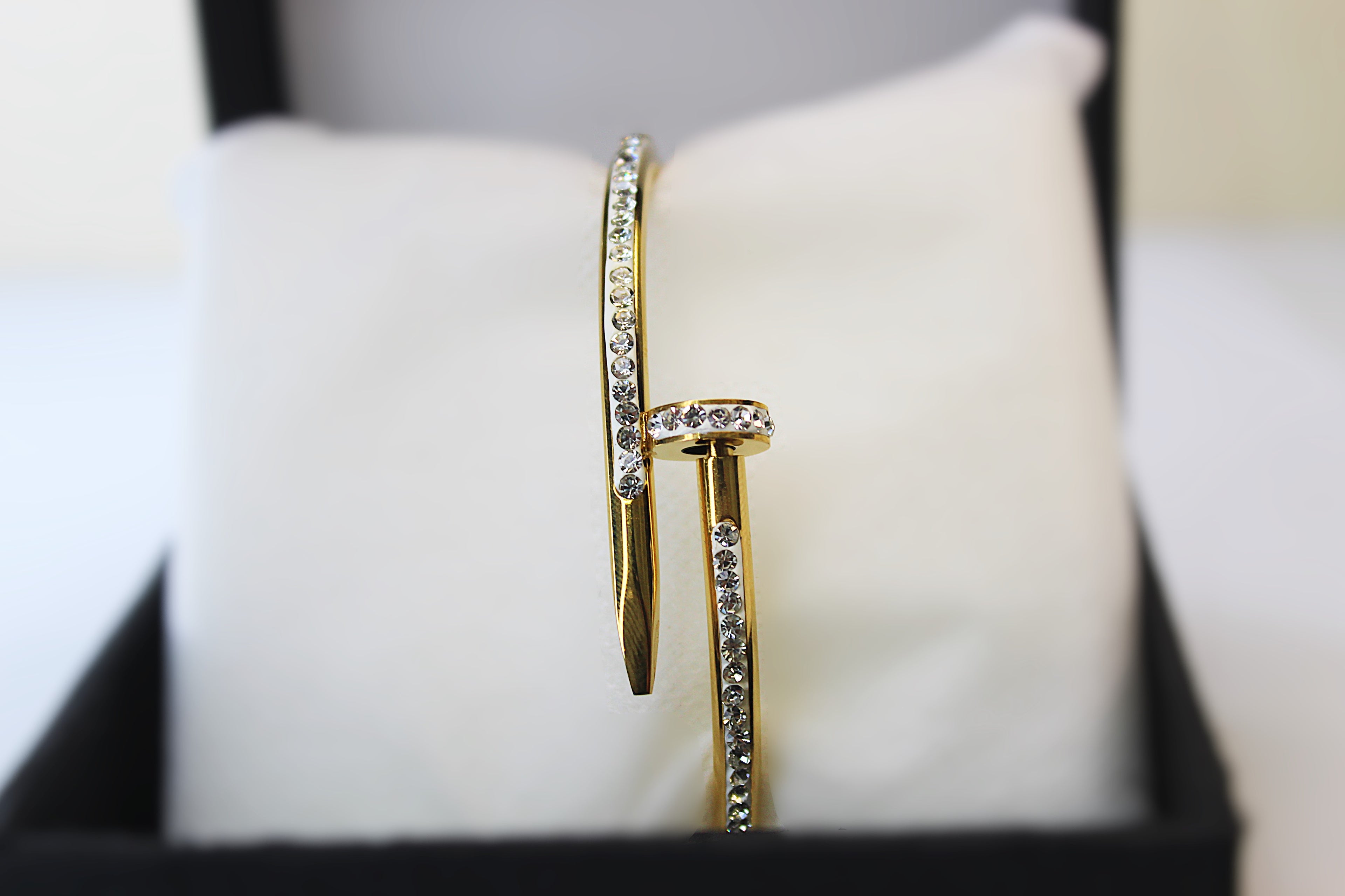 Luxury Golden Nail Bangle Stainless Steel Bracelet with 1 carat gold polish – Elegant Statement Jewelry